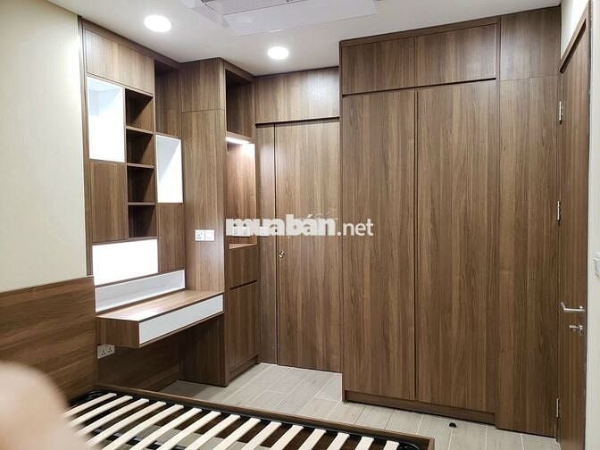 Cho thuê căn 2PN Full nội thất tại Kingdom Q10