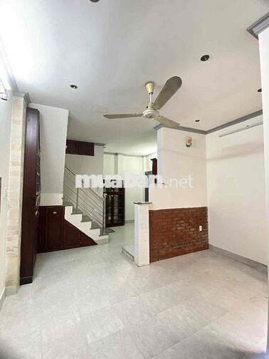 Nhà hẻm Lê Văn Sỹ 32m2, 2 phòng ngủ, 3 nhà vệ sinh