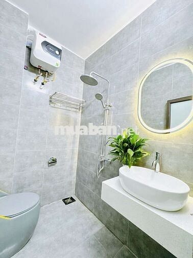 Nhà đẹp, thoáng trước, sau, ngõ ba gác Nhà đẹp, thoáng trước, sau, ngõ ba gác