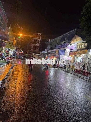 NHÀ MẶT TIỀN - GẦN NGÃ TƯ BỐN XÃ, DT: 4m x15m (60m²). SỔ VUÔNG ĐẸP -