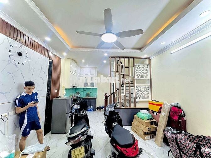 Chính chủ bán nhà 30m2, 5 tầng, mặt tiền 4,2m, giá 7,85 tỷ