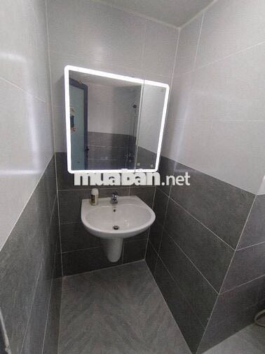 Nhà mới 4 tầng 2 mặt tiền hẻm trước sau cực thoáng