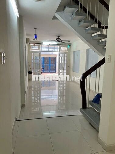 Cho thuê nhà nguyên căn, HXH 200/14 Nguyễn Trọng Tuyển, Phú Nhuận