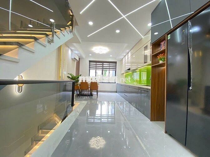 NHÀ MỚI CHỢ BÀ CHIỂU - SÁT MẶT TIỀN - 40M2 5 TẦNG BTCT - CHỈ 6 TỶ