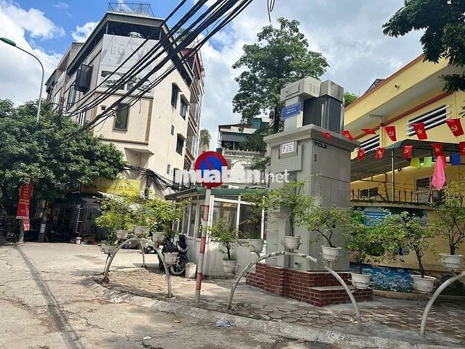 Bán nhà 4,5 tầng 30m2, căn góc khu Vĩnh Tuy