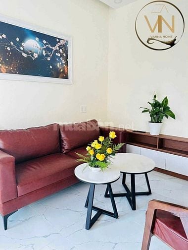 Bán nhà gấp  ngay trung tầm Đà Lat, > 100m2, 5 phòng ngủLH 093 3987771