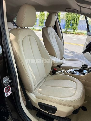 Bán BMW 218i sản xuất cuối 2015 lăn bánh 01.2016 , màu nâu nho đậm 