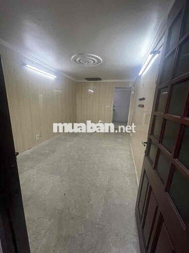 Bán gấp nhà tt tầng1 Bạch Mai,  Sổ 33m2,dtsd lớn sát mặt phố