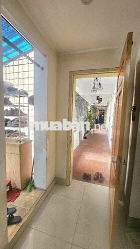 Tập thể tầng 3 Hồng mai 70m2. 3 ngủ 2 vs. giá 4.1 ty