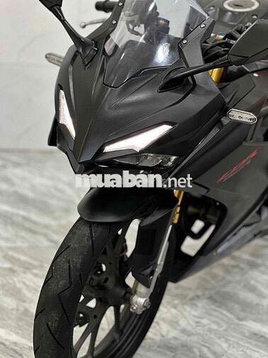 Honda CBR150R Nhập / Trả Trước 8.500.000