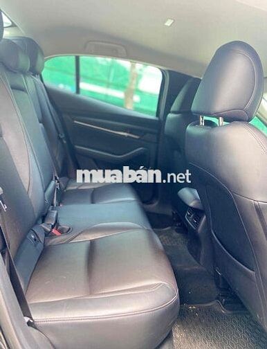 Mazda 3 2023 1.5L Luxury - 1 chủ từ đầu, đi cực it