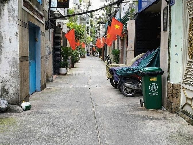 BÁN NHÀ HẺM TRẦN QUANG DIỆU QUẬN 3