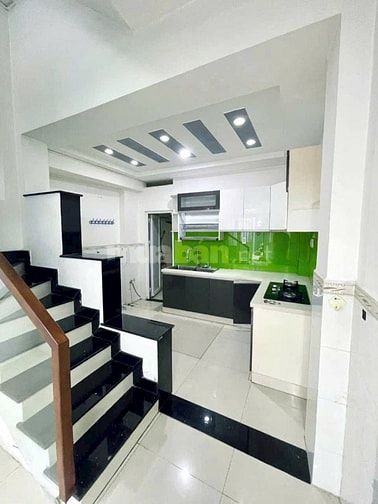 Bán nhà 5 tầng - 6PN cách mặt tiền Hoàng Sa chỉ 20m
