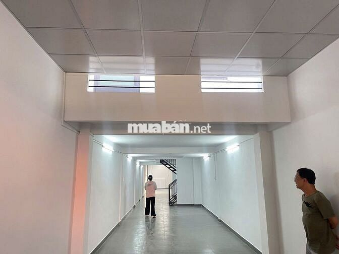 Mặt Tiền Âu Cơ - Đoạn Gần Vòng Xoay Lê Đại Hành.