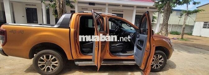 Ford Ranger 2015 Wildtrak 3.2L 4x4 AT - 180000 km