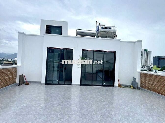 NHÀ 4 TẦNG 3 SÀN TRỐNG (CÓ THANG MÁY) KĐT HÀ QUANG GIÁ 45 TRIỆU/THÁNG