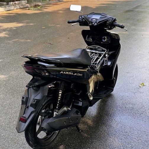 Bán xe AirBlade AB 125 đen mờ đời mới giá thanh lý nhanh