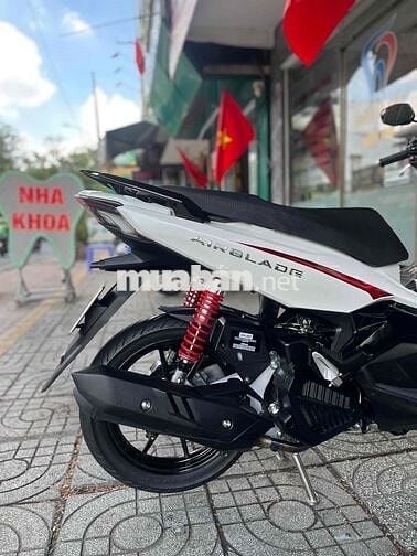 có dự án mới nên cần ra đi con xe tâm huyết. ab125