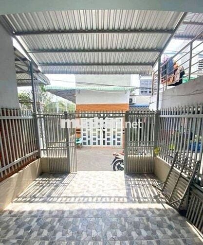 Bán nhà Chú 4 Gấp 860 triệu Bà Điểm Hóc Môn 72m2 có SHR, Gọi ngay xem.