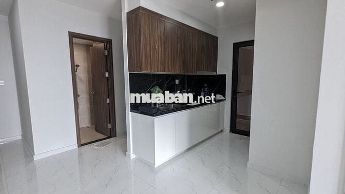 SHOCK bán ngộp căn 2PN view hồ bơi, giá 2,18 tỷ