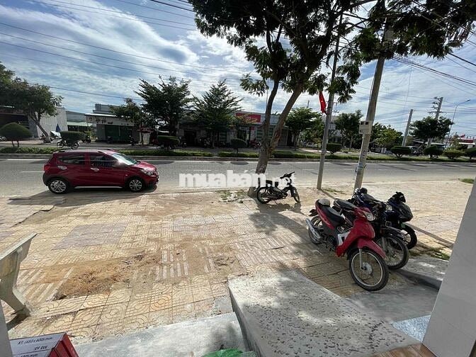 Mặt bằng kinh doanh 80m2 đường Yên Ninh, Đông Hải