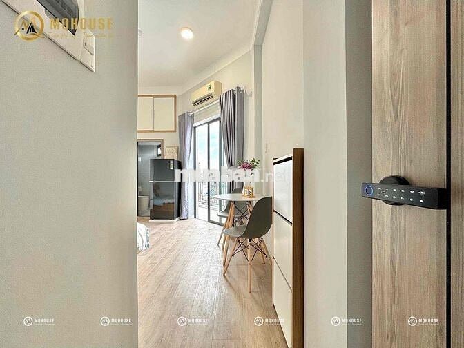 Studio ban công full NT mới, ngay vòng xoay Lê Đại Hành, VHU, giáp q10