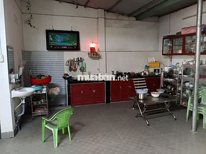 Bán nhà 2 mặt tiền 406 m2, 160 m2 odt, đường Nguyễn Hữu Cảnh