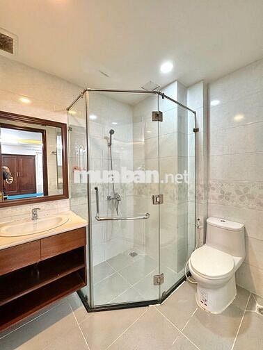 CĂN HỘ FULL NỘI THẤT NGAY BỜ KÈ HOÀNG SA CÓ CỬA SỔ, THANG MÁY, BẢO VỆ