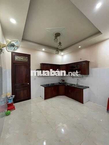 NHÀ 4X15M 1 LẦU 3PN  GẦN CHỢ GIÁ TỐT