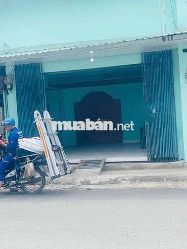 cho thuê mặt bằng riêng biệt có gác ở, ngay cổng trường cấp 2