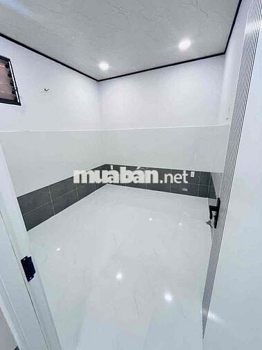 Nhà Xinh Như Hoa - Q8 , Giáp Chà Và - ngang 5m , 3 tầng , hơn 4ty