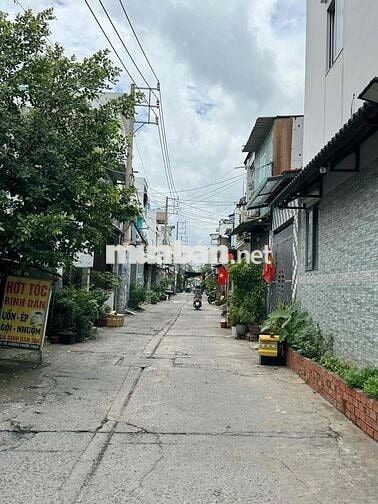 Đường 7m thông. DT 4x11. Nhà 2 tầng - Hẻm 1/ Trương Phước Phan. Giá