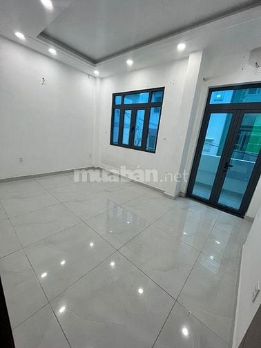HẠ GIÁ 400TR BÁN NHANH NHÀ HẺM 34 TĂNG BẠT HỔ CÓ GARA OTO - NHÀ MỚI 