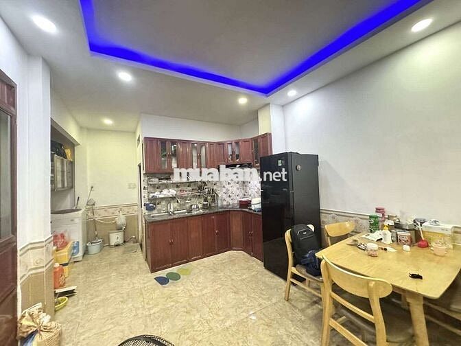 Nhà 2 Tầng Hẻm Xe Hoi Linh Xuân Thủ Đức DT44m (4×11) 3 PN Sổ Hoàn Công