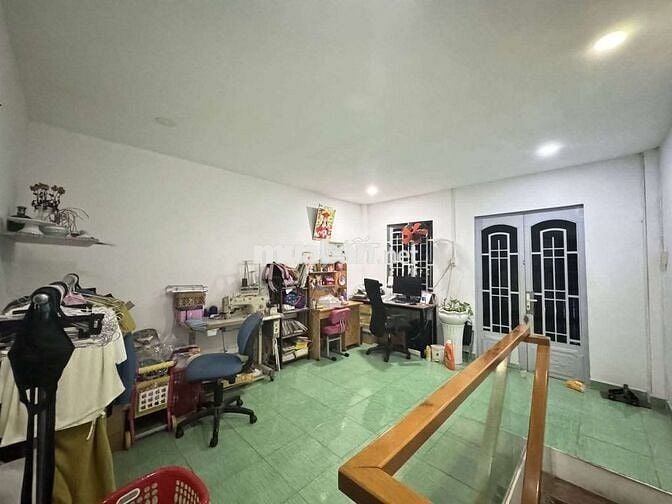 Nhà 2 Tầng Hẻm Xe Hoi Linh Xuân Thủ Đức DT44m (4×11) 3 PN Sổ Hoàn Công