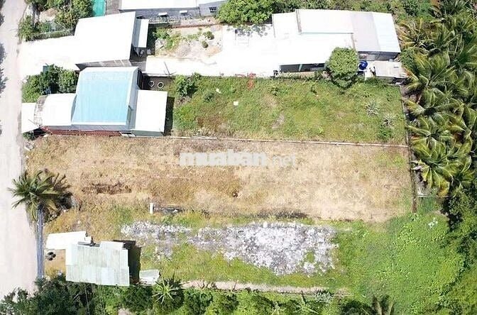 Đất mặt tiền đường ĐT.824 ,DT: 10 x 47 (470m2 Full thổ)