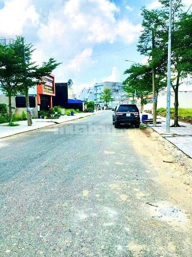Chính chủ cần tiền bán gấp nền đất 80m2 giá rẻ nhất khu vực