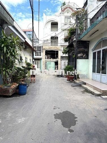 Nhà mới 100% 1 trệt 1 lửng 2 lầu hẻm xe hơi đường số 1