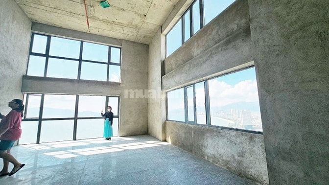 NAPOLEON - BIỆT THỰ TRÊN KHÔNG ÔM TRỌN VỊNH BIỂN NHA TRANG