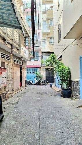 Hẻm 4m Ng Văn Cừ-Ng Biểu,Vuông Vức,Được xây 4Tầng, An Ninh,Giáp Q1