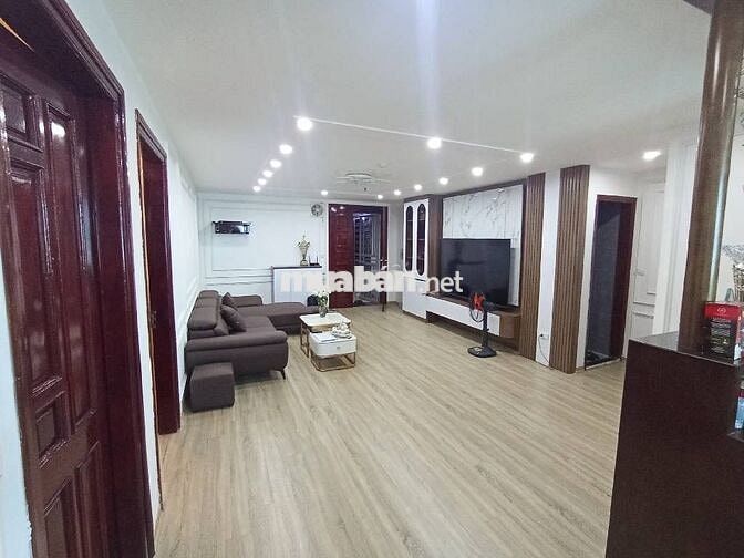 Bán chung cư Quang trung Hà đông. 111,3m2. 3 ngủ 2 vs. Gia 5.85 tỷ