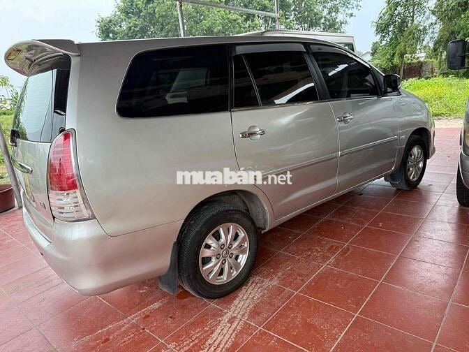 Toyota Innova 2009 G - 172000 km
