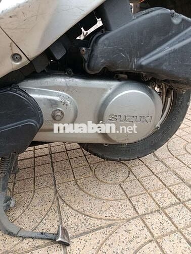 Suzuki Amity .