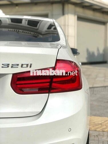 BMW 3 Series 2015 320i - 82000 km máy b48