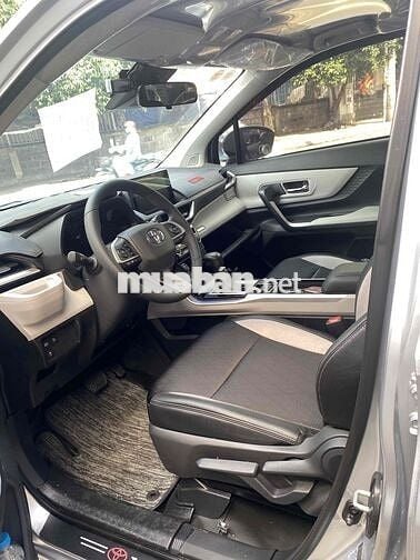 Toyota Veloz Cross Top 2025, xe lướt như mới