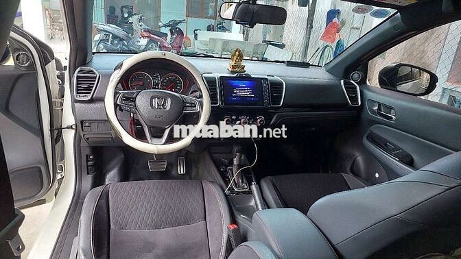 Honda city 2023 RS - 20000 km chính chủ.