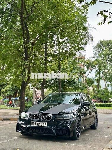 BMW 3 Series 2011 325i - chính chủ