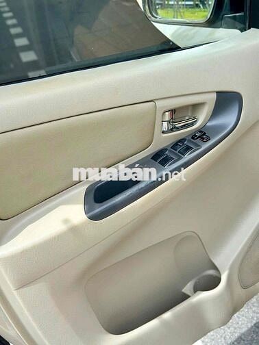 Toyota Innova 2014 E - 120000 km