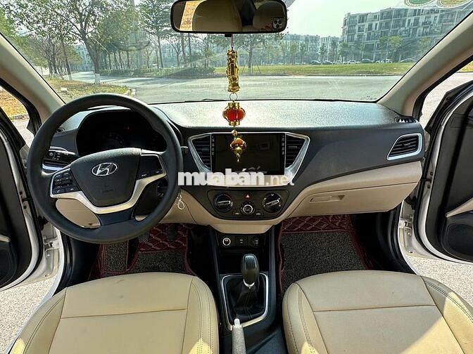 Accent số sàn 2023 màu trắng base đẹp
