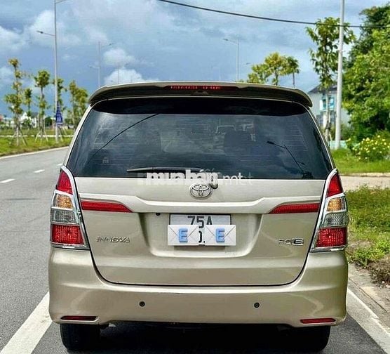Toyota Innova 2014 E - 120000 km